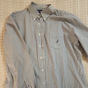 Long sleeve dress shirt